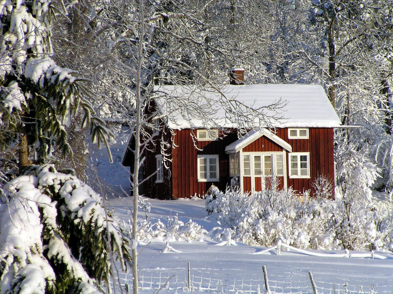 Chalet de montagne en hiver