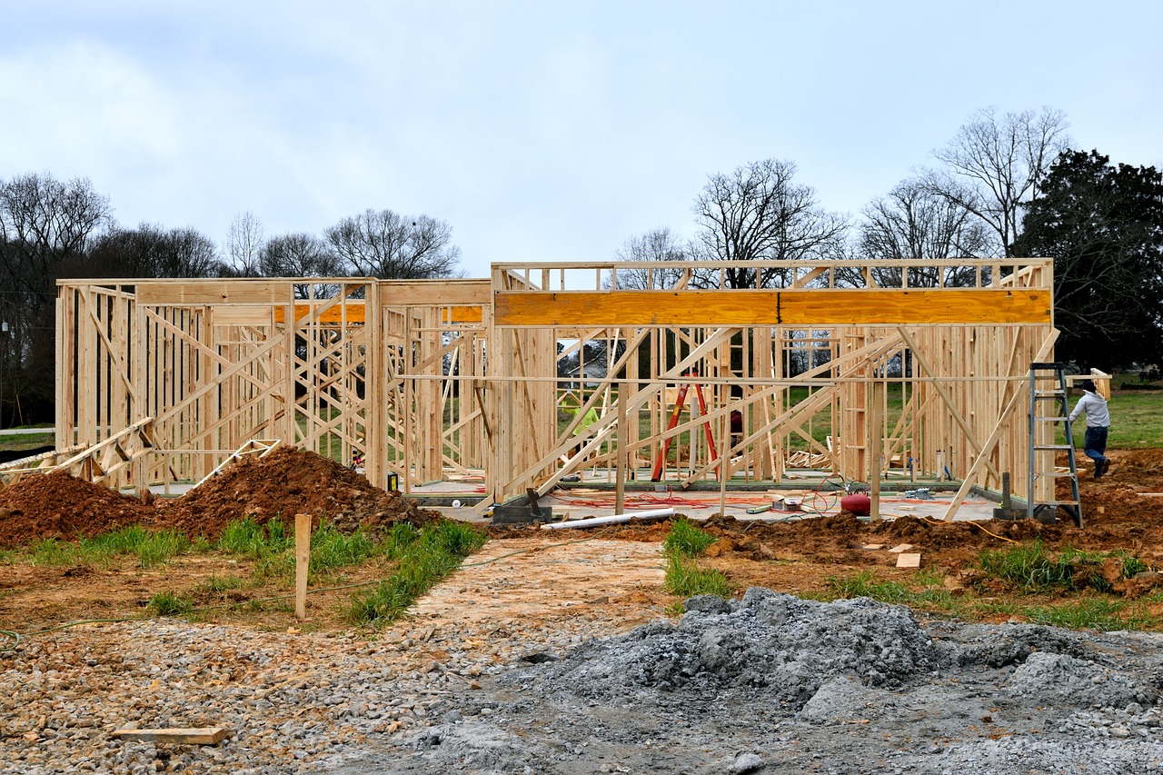 Charpente en bois d’une maison en construction