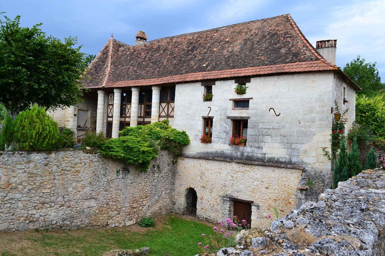 Stone family house in the Périgord